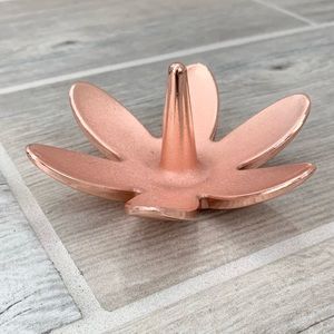 Rose Gold Flower Ring Holder